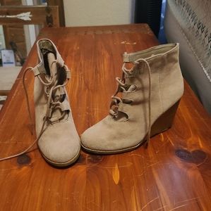 Sonoma Tan Wedge Lace Up Bootie Size 8